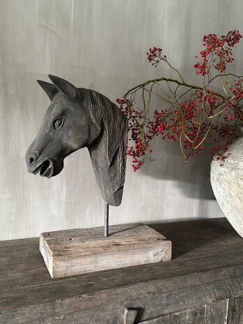 Houten paard op standaard Luksa (afhalen)