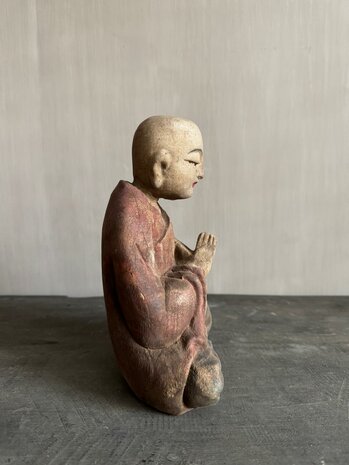 Antiek houten monnik beeldje Luksa