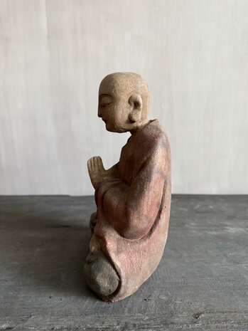 Antiek houten monnik beeldje Luksa