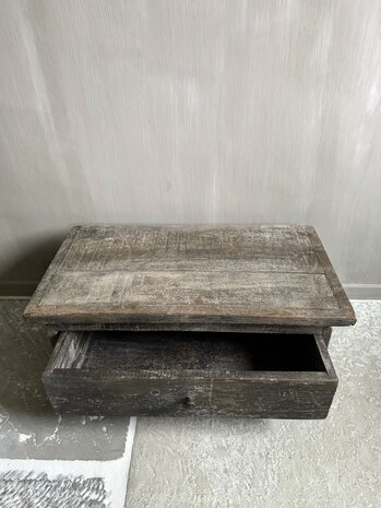 Bajot tafeltje | oud klein tafeltje net lade India (afhalen)