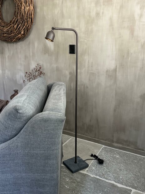 Vloerlamp Abel bruin Luksa 
