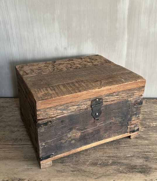 Houten kist oud hout | Houten kist truckwood  A Large