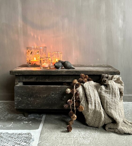 Bajot tafeltje | oud klein tafeltje net lade India (afhalen)